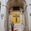 Foto: Altare con Crocifisso - Chiesa di Santa Caterina Vergine e Martire  (Bitonto) - 2
