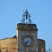 Foto: Particolare del Campanile e dell' Orologio - Piazza Tullio De Michele (Raiano) - 2