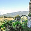 Foto: Scorcio del Panorama con Arco Antico - Antiche Mura - sec. XIII (Amatrice) - 9